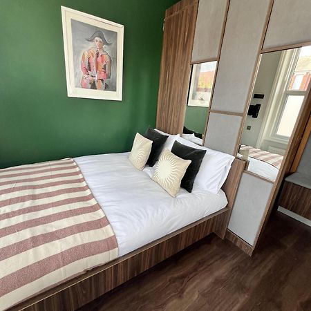 Cozy London Apartment With Great Location ภายนอก รูปภาพ